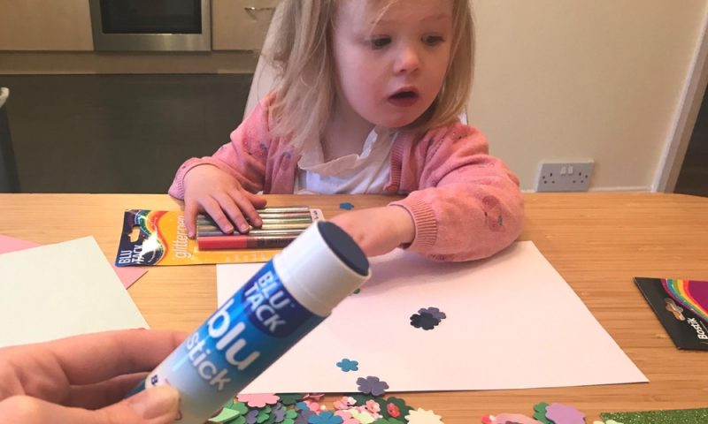 Simple flower Arts and Crafts with Bostik