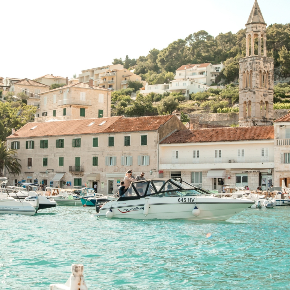 Croatia is one of the best european destinations to take your family, including many islands to choose from on the Dalmatian Coast