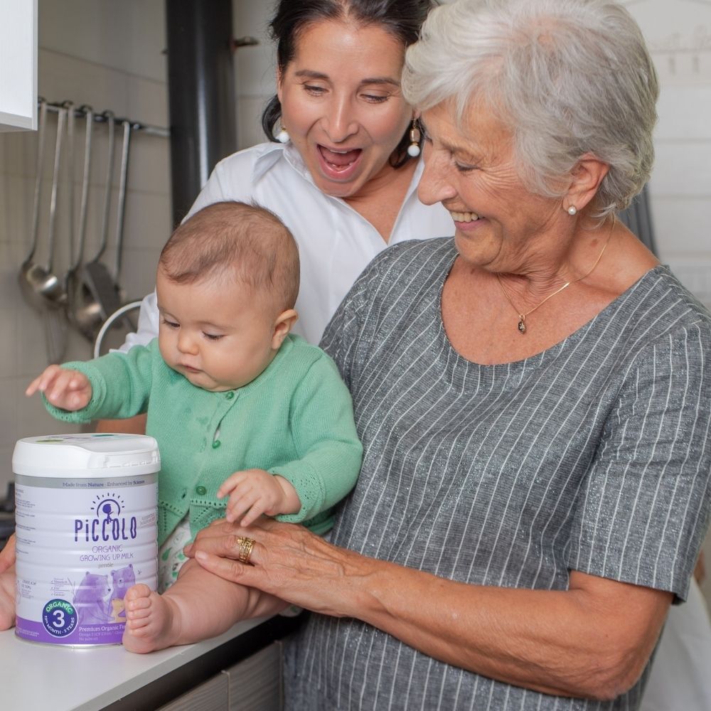 Scarlett’s Italian Nonna helps feed with Piccolo Organic Milk